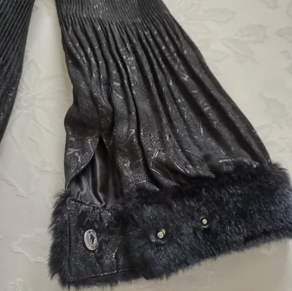 Lindi victorian faux fur jacquard pleats jacket zip front